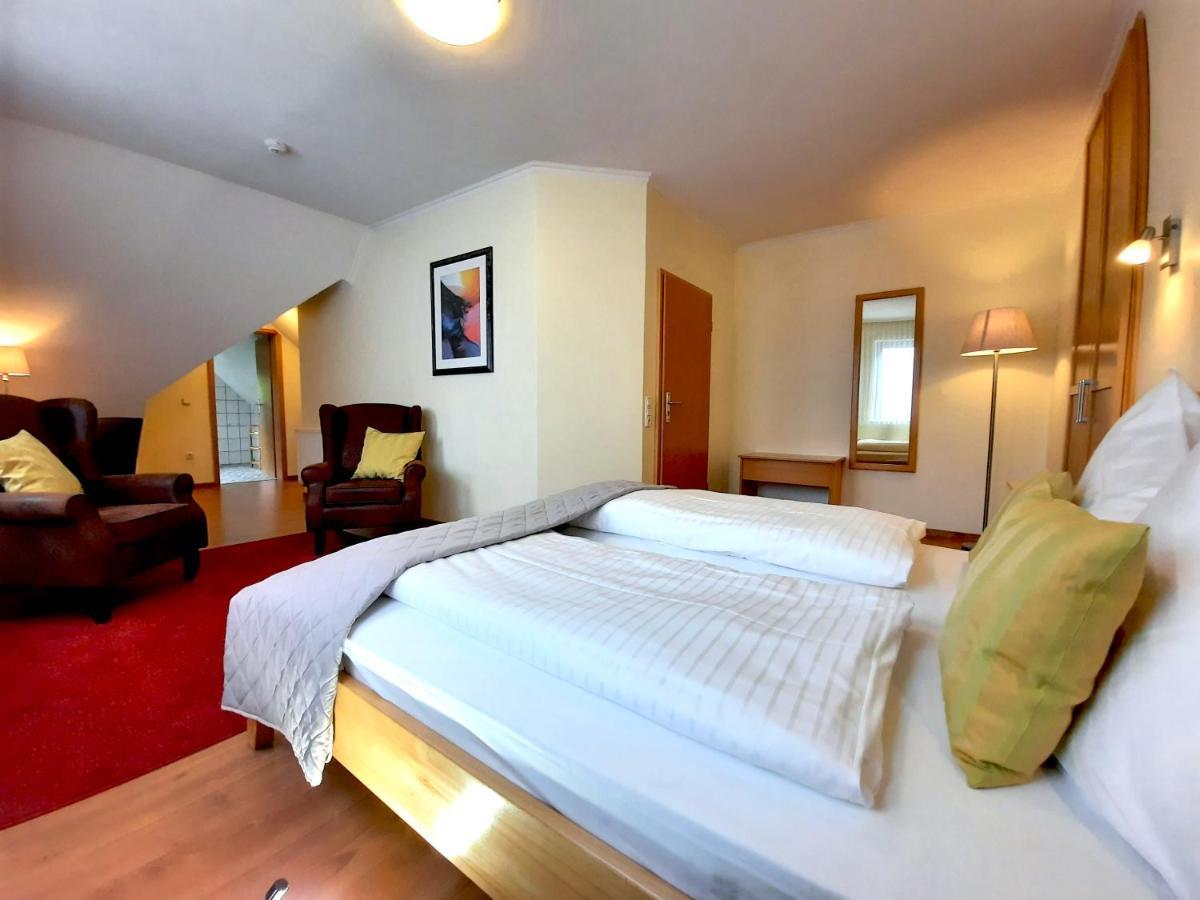 Hotel Vier Spitzen Lauenforde Eksteriør billede