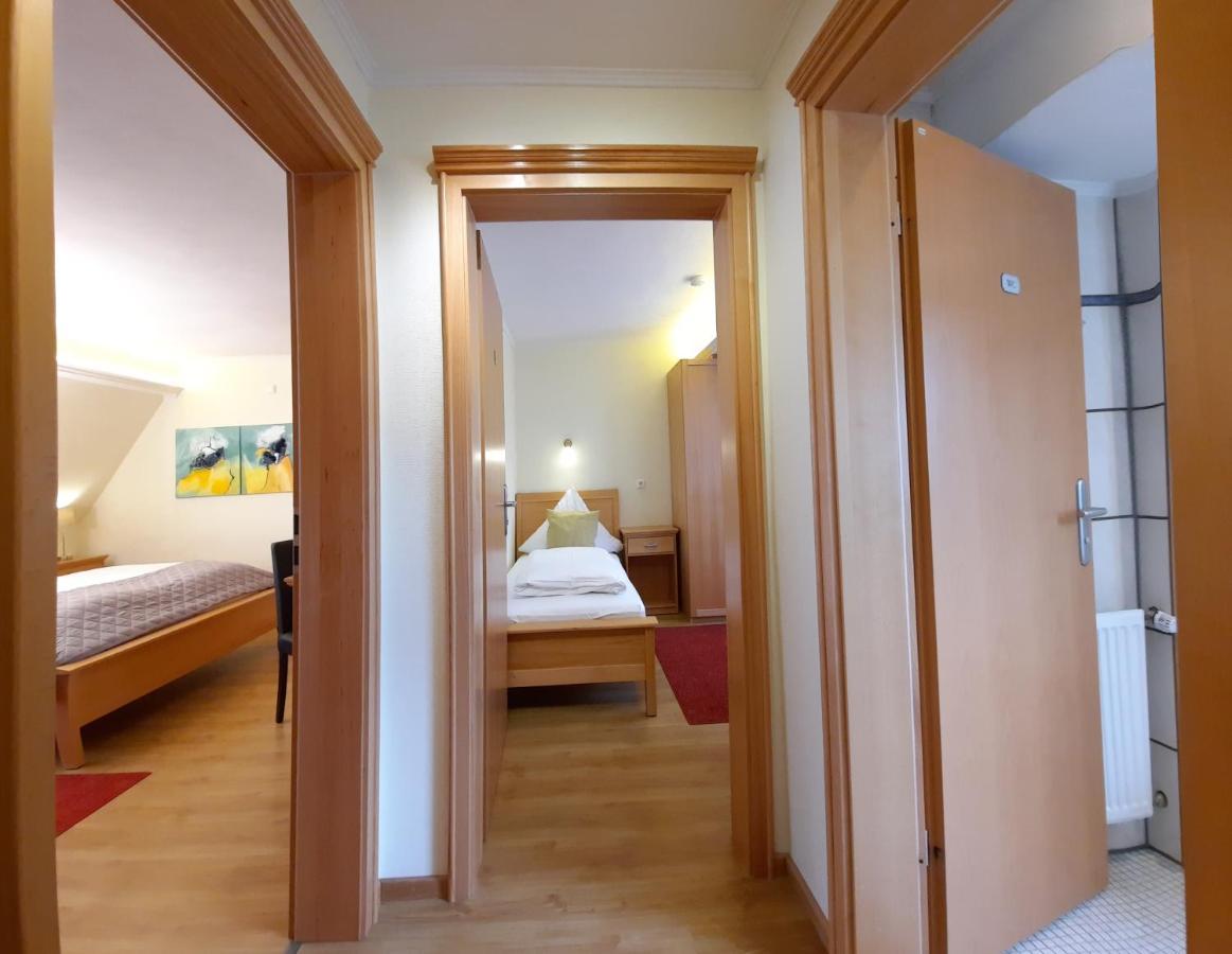 Hotel Vier Spitzen Lauenforde Eksteriør billede